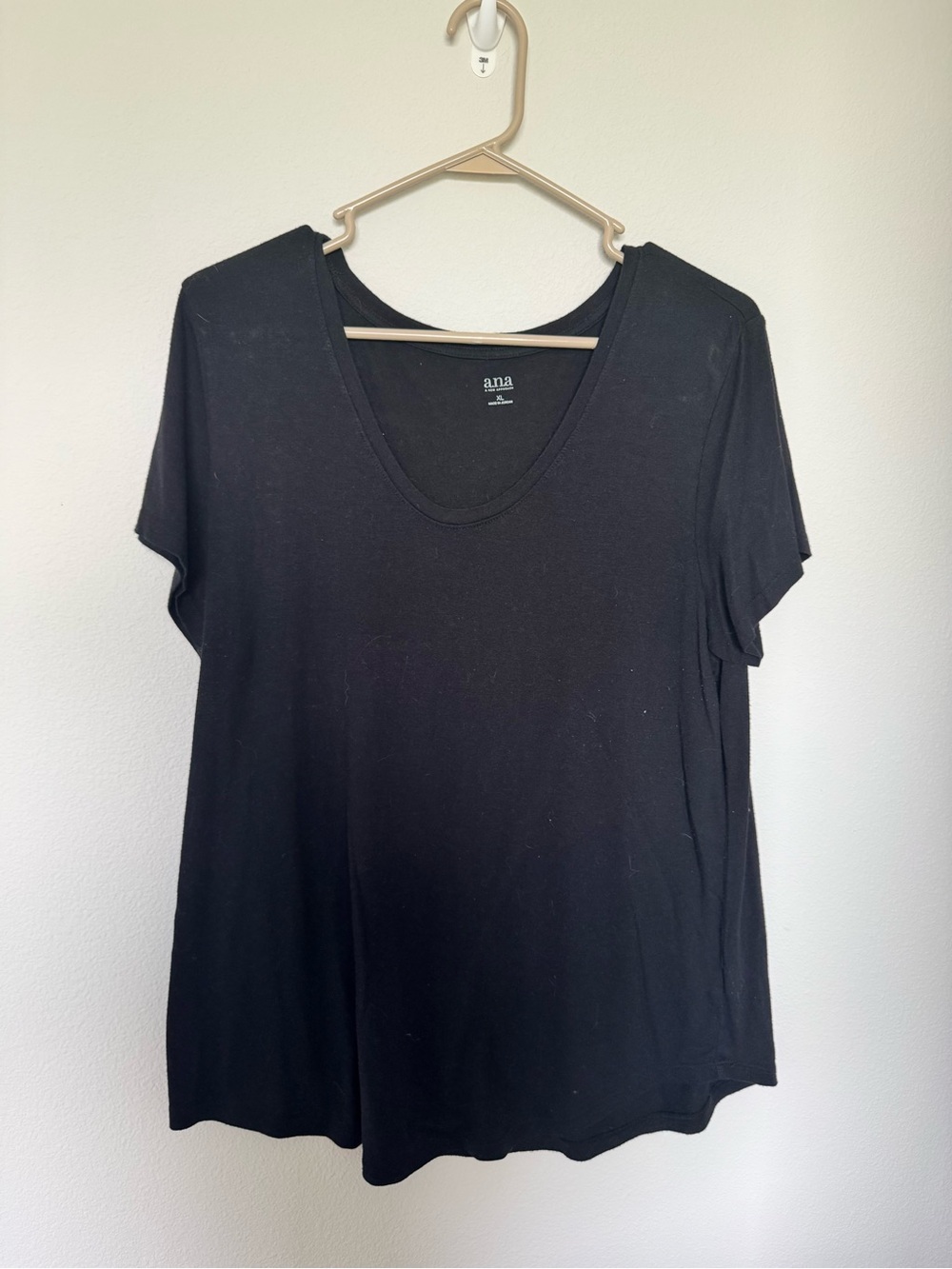 a.n.a Black Short Sleeve V-Neck Tee